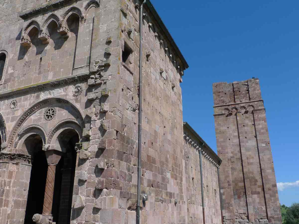 esterno Basilica Sant’Antioco di Bisarcio a orzieri