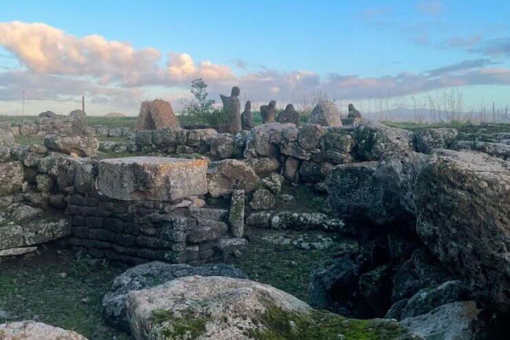 Costruzioni in pietra nella natura 